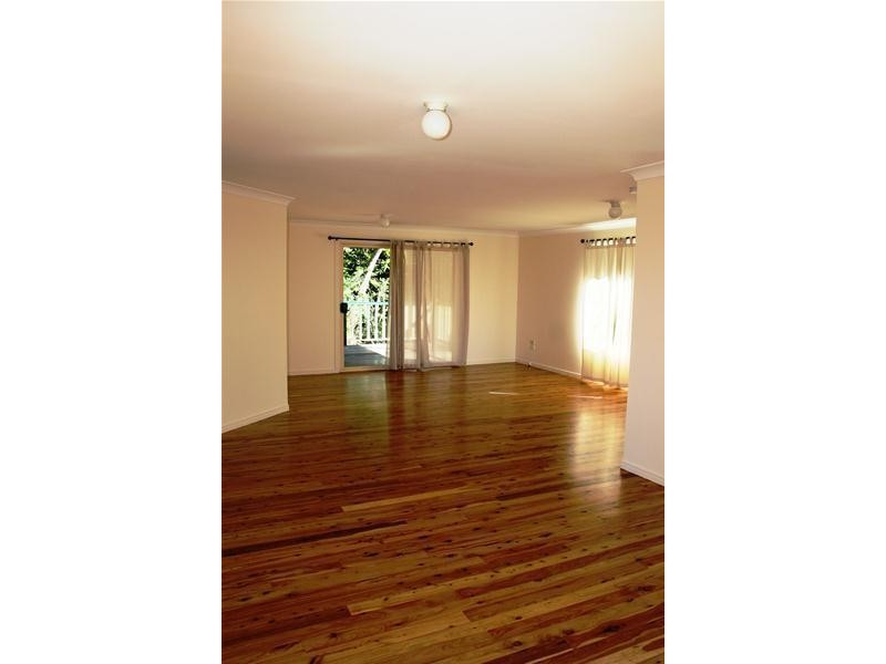 Eagle Heights QLD 4271