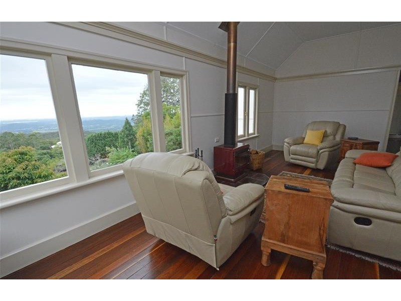 31 Cliff Way, Tamborine Mountain QLD 4272