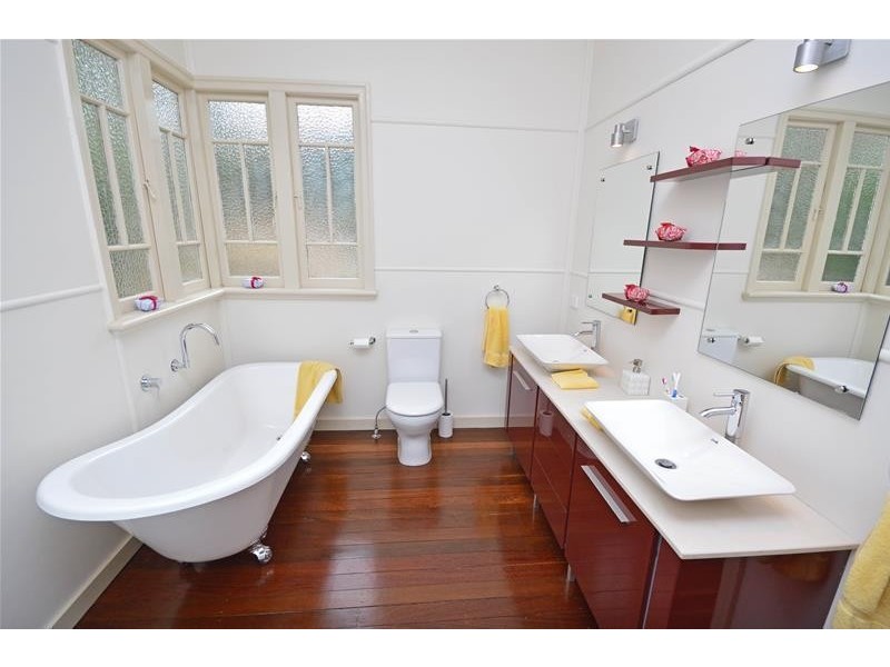 31 Cliff Way, Tamborine Mountain QLD 4272