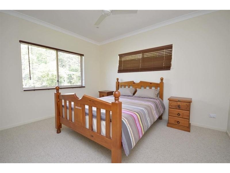 2-4 Ambon Court, Tamborine Mountain QLD 4272