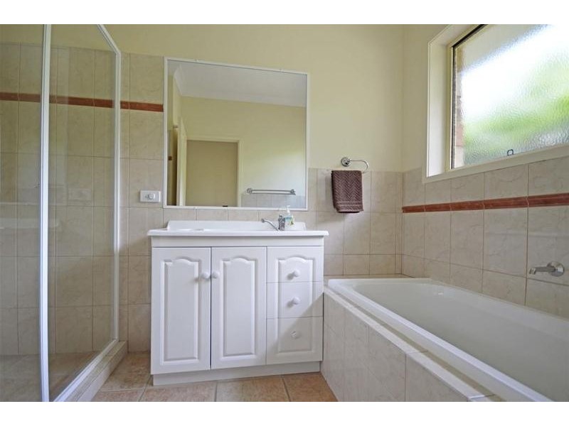 2-4 Ambon Court, Tamborine Mountain QLD 4272