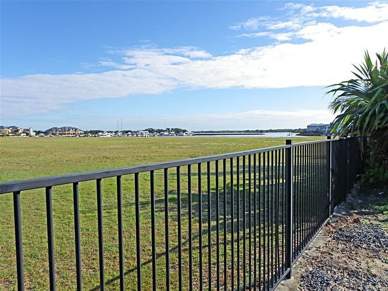 42 Marina Parade, Jacobs Well QLD 4208