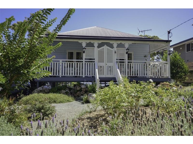 208 Beacon Road, Tamborine Mountain QLD 4272