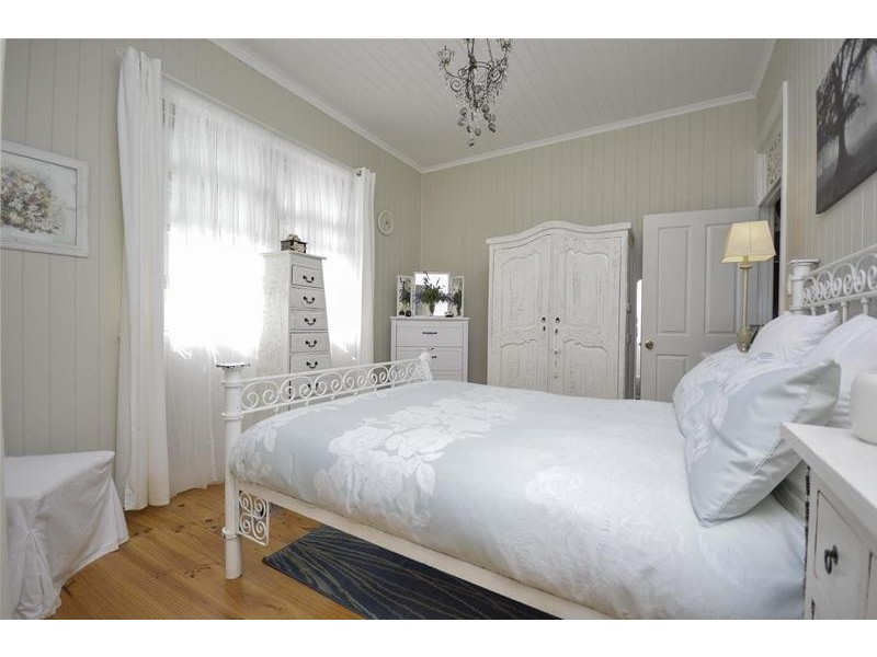 208 Beacon Road, Tamborine Mountain QLD 4272