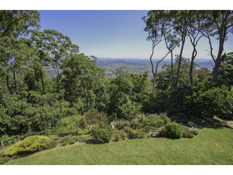 208 Beacon Road, Tamborine Mountain QLD 4272