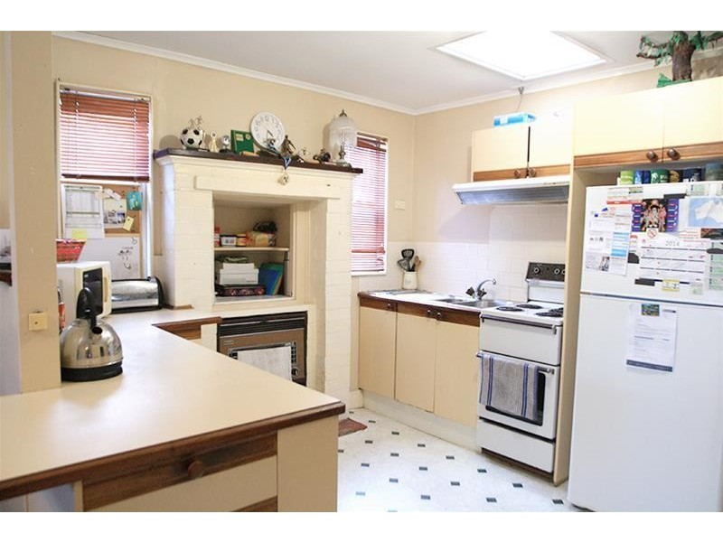 27 Victoria Street, East Maitland NSW 2323