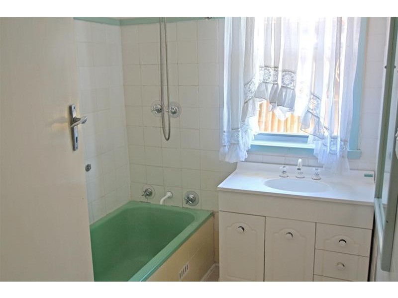 225 New England Highway, Rutherford NSW 2320