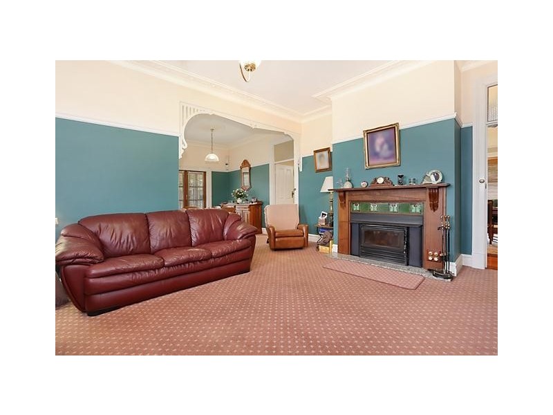 6 Silky Oak Drive, Aberglasslyn NSW 2320