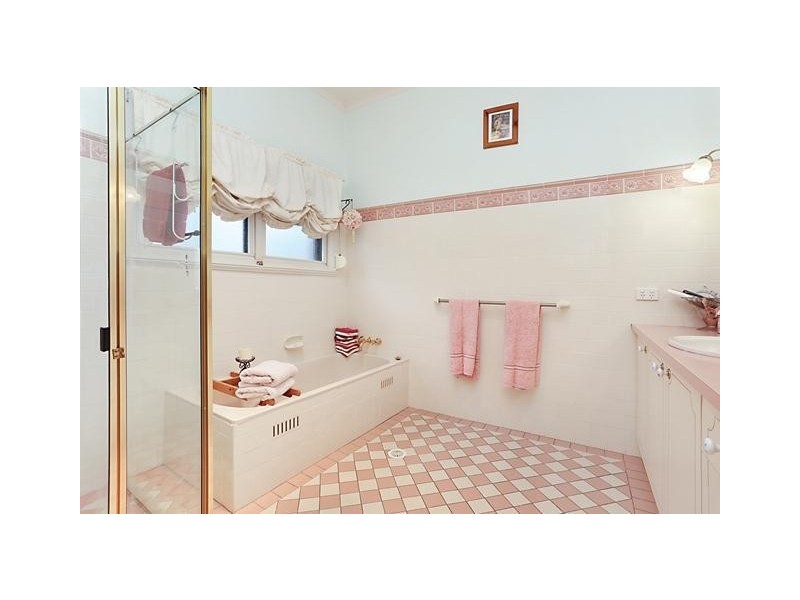 6 Silky Oak Drive, Aberglasslyn NSW 2320