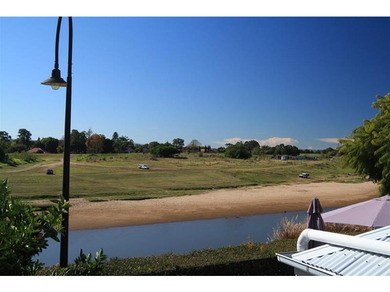 348a HighStreet, Maitland NSW 2320