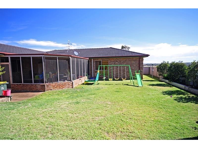 96 Denton Park Drive, Rutherford NSW 2320