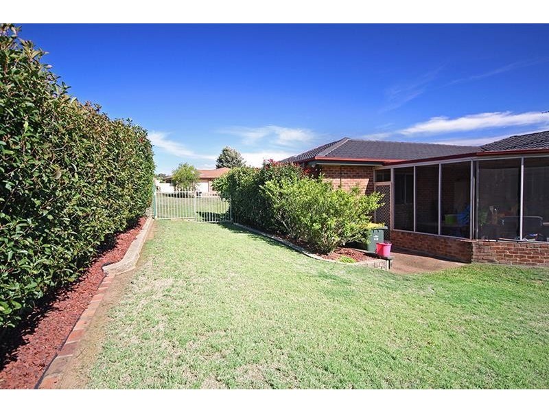 96 Denton Park Drive, Rutherford NSW 2320