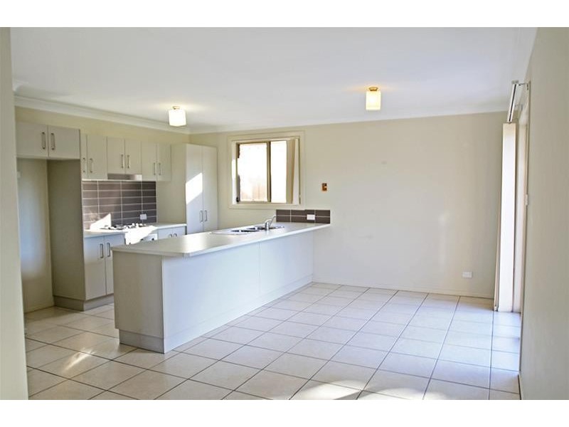 1/8 Neptune Close, Rutherford NSW 2320