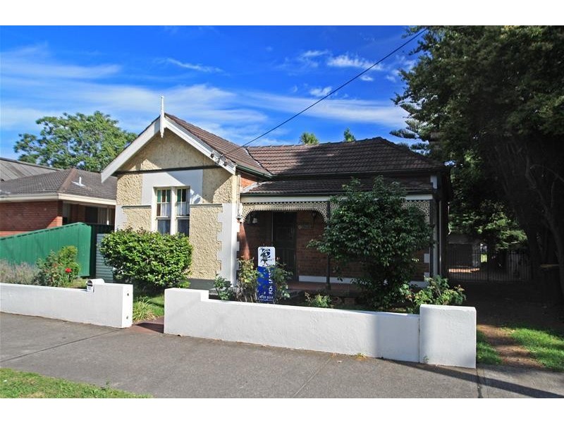 10 Belmore Road, Lorn NSW 2320