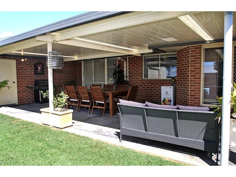 4 Mannall Close, Rutherford NSW 2320