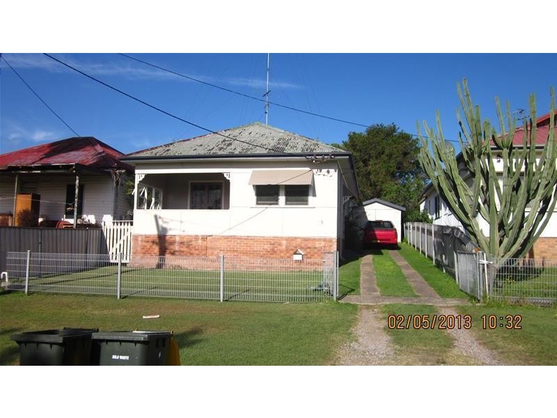 8 Queen Street, Rutherford NSW 2320