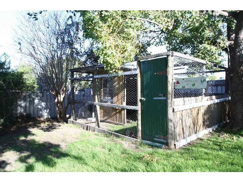 8 Queen Street, Rutherford NSW 2320