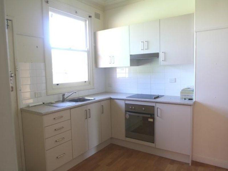 4 Glenview Street, Bolwarra Heights NSW 2320