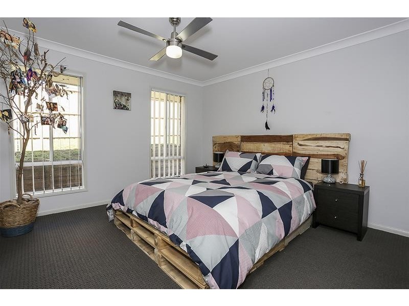 8 Babbler Way, Aberglasslyn NSW 2320