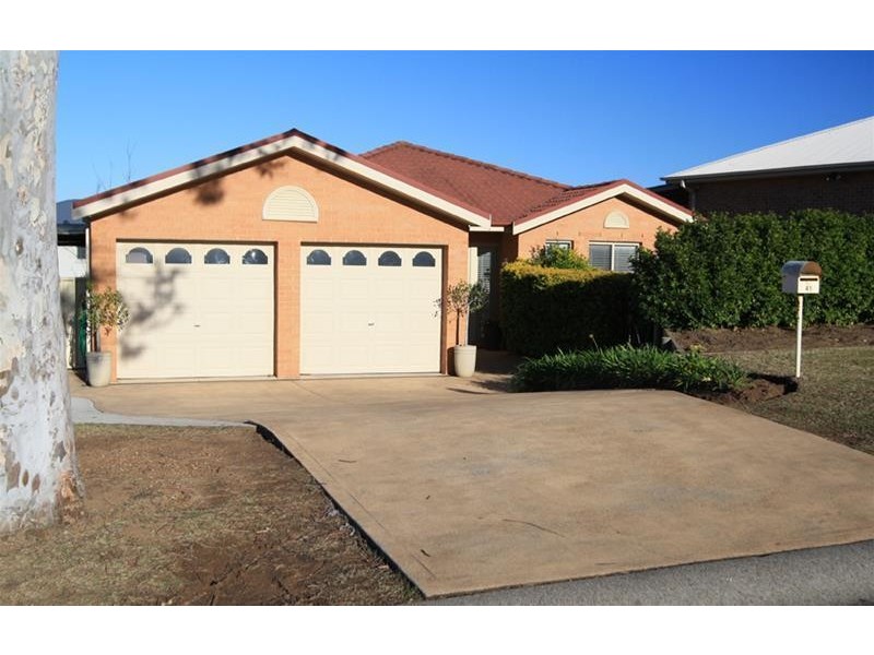 41 April Circuit, Bolwarra Heights NSW 2320