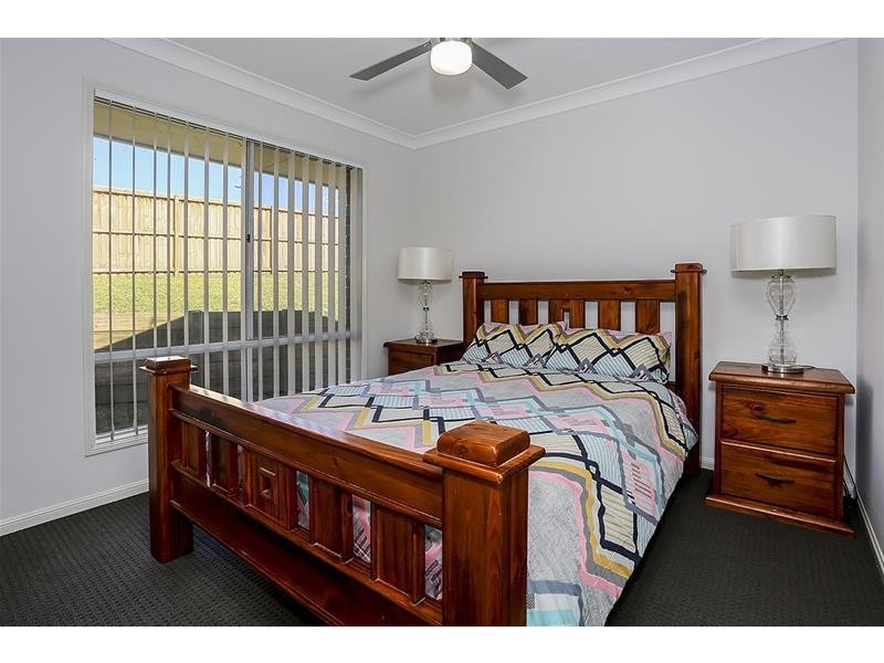 8 Babbler Way, Aberglasslyn NSW 2320