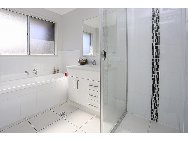 8 Babbler Way, Aberglasslyn NSW 2320