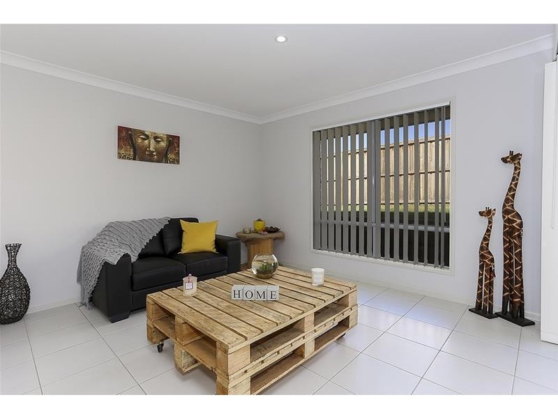 8 Babbler Way, Aberglasslyn NSW 2320