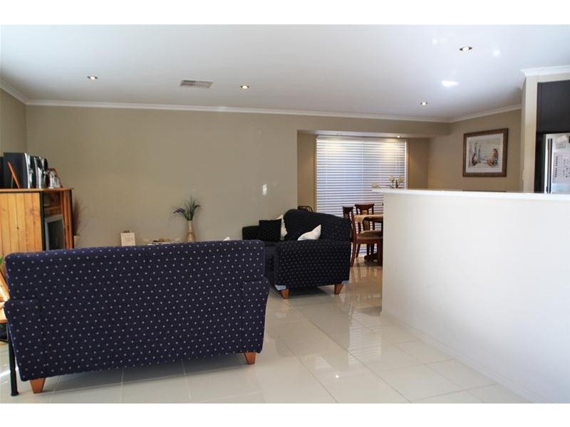 72 Streeton Drive, Metford NSW 2323