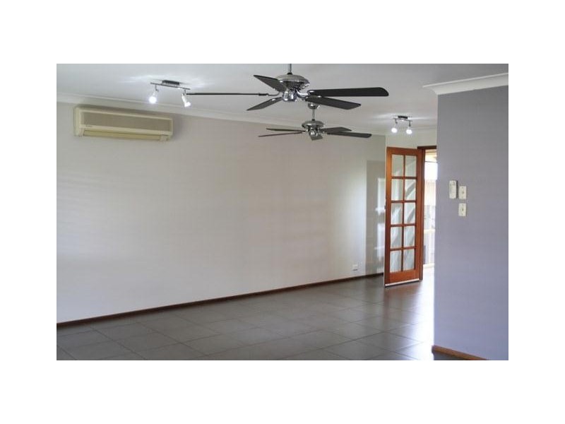 27 Clayton Crescent, Rutherford NSW 2320