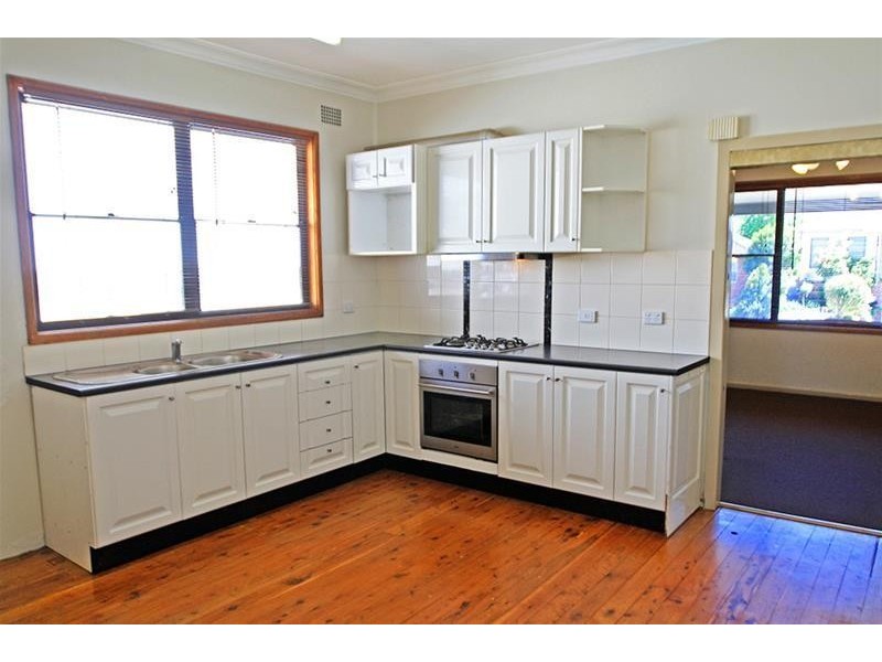 5 Compton Street, Rutherford NSW 2320