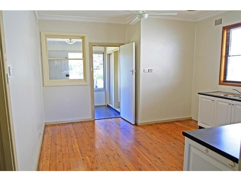 5 Compton Street, Rutherford NSW 2320