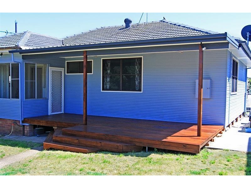 5 Compton Street, Rutherford NSW 2320