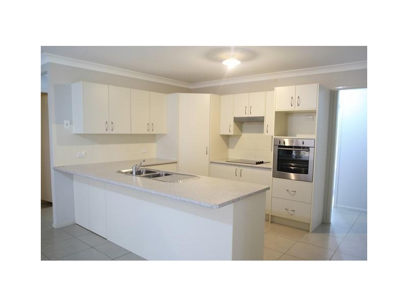 17 Honeysuckle Drive, Aberglasslyn NSW 2320