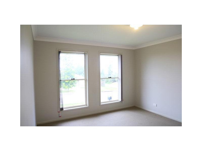 17 Honeysuckle Drive, Aberglasslyn NSW 2320