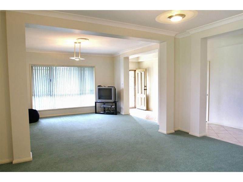 5 Leinster Circuit, Ashtonfield NSW 2323