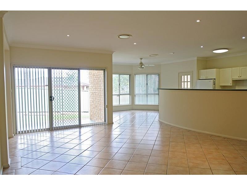 5 Leinster Circuit, Ashtonfield NSW 2323