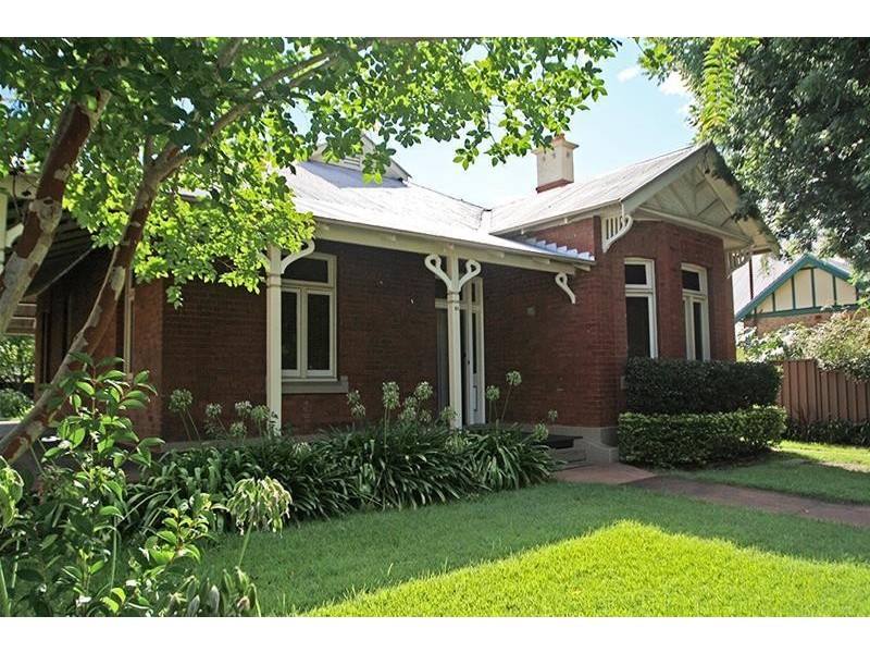 21  Allan Street, Lorn NSW 2320