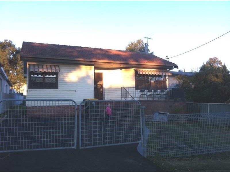 11 Trevor Street, Telarah NSW 2320