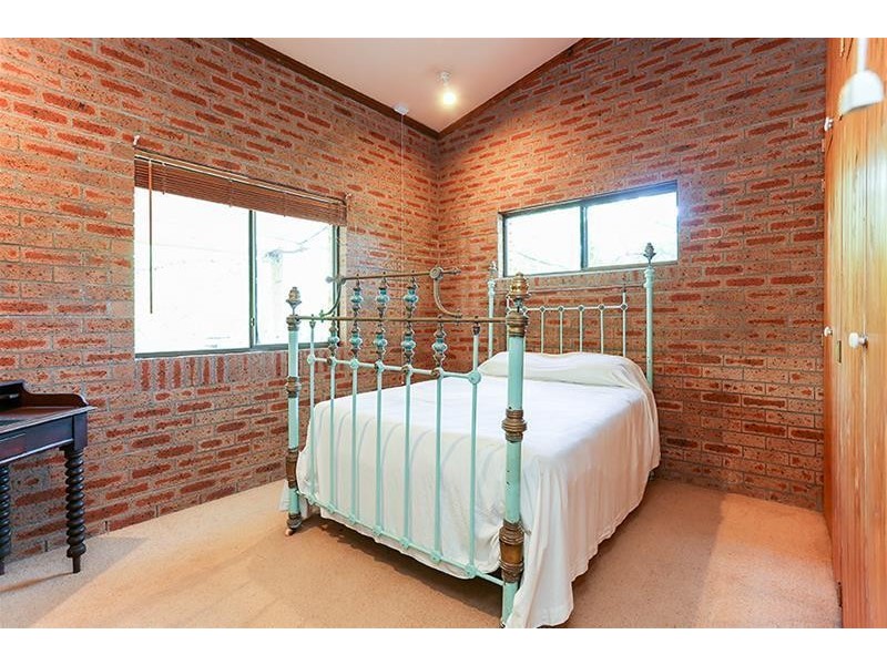 15 Victoria Road, Bolwarra NSW 2320