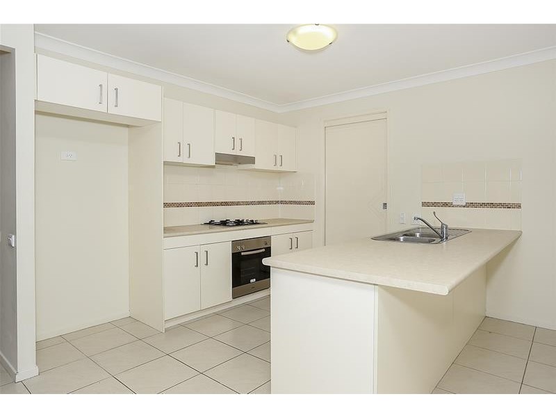 7 Lonsdale Place, Kurri Kurri NSW 2327