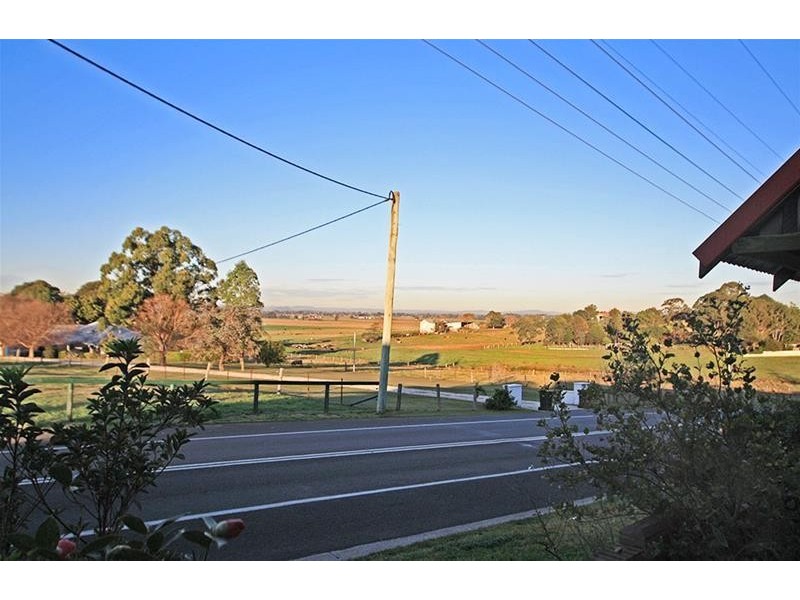 68 Dalveen Road, Bolwarra Heights NSW 2320