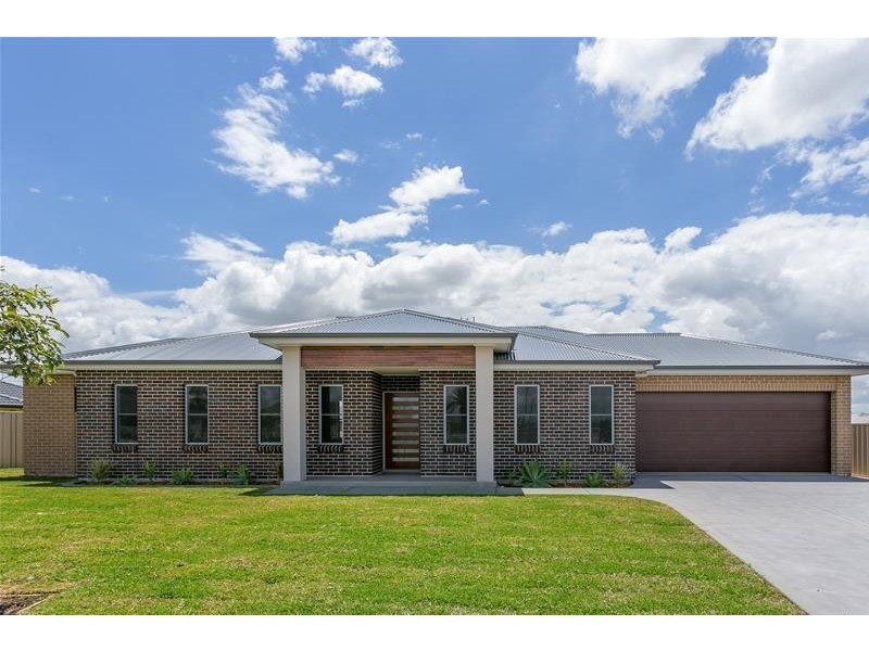 29 Waterworks Road, Rutherford NSW 2320