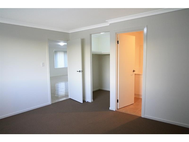 76 Saddlers Drive, Gillieston Heights NSW 2321