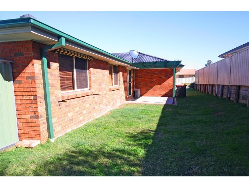 1 Pyalla Avenue, Aberglasslyn NSW 2320