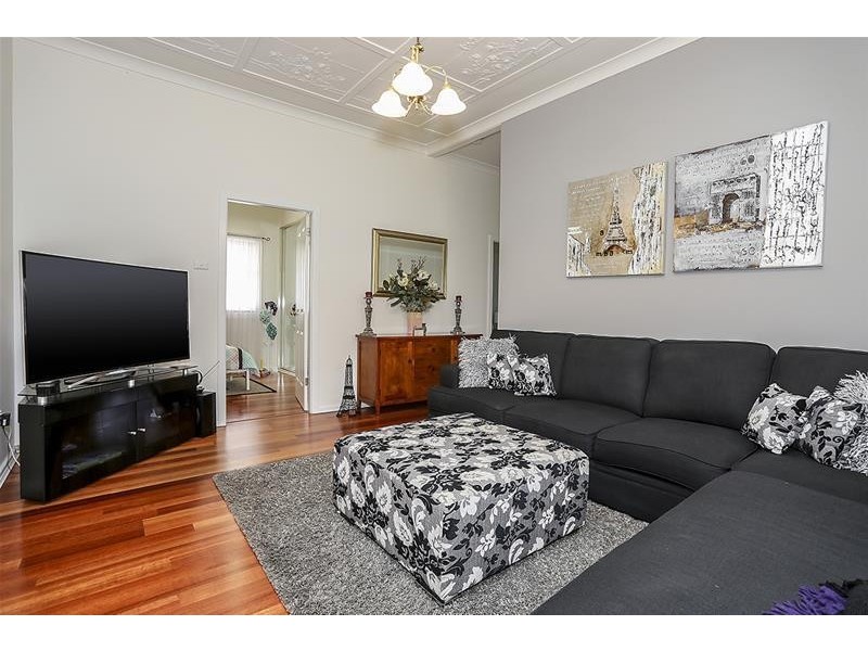 15 Trevor Street, Telarah NSW 2320