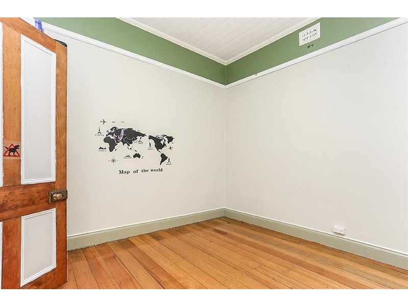 11 William Street, Telarah NSW 2320