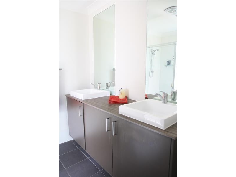 22 Laurie, Raworth NSW 2321