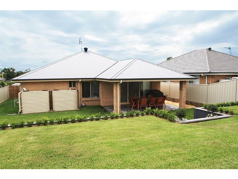22 Laurie, Raworth NSW 2321