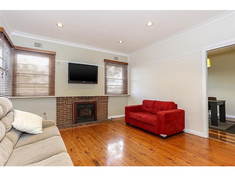 18 Hinder Street, East Maitland NSW 2323