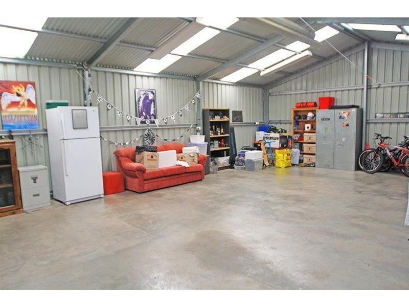 16 Passfield Lane, Rutherford NSW 2320